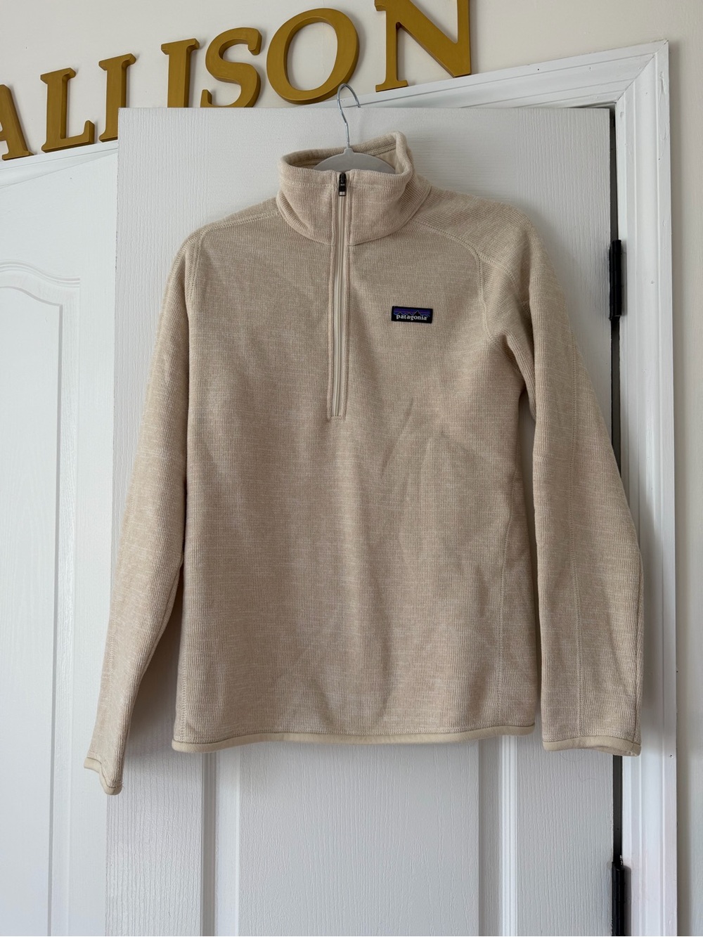 Patagonia Cream Fleece Pullover with Logo Tag